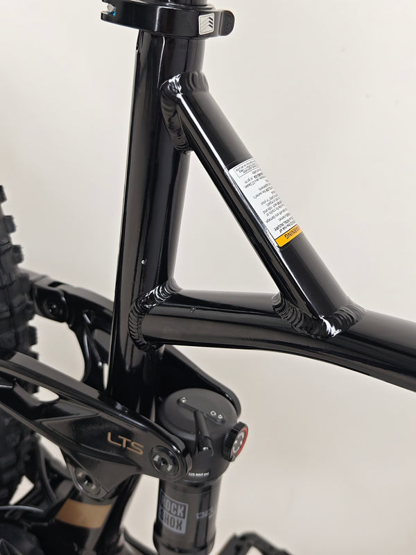 Detailed view of the GT E Force Amp+ Full Suspension e-Bike 2024 battery pack showcasing the removable design, XL, Yari, excellent condition, only 51 miles, for £2,250.