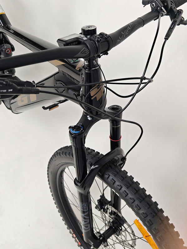 Feature-rich view of the GT E Force Amp+ Full Suspension e-Bike 2024 lightweight frame, XL size, Yari model, excellent condition, 51 miles, priced at £2,250.