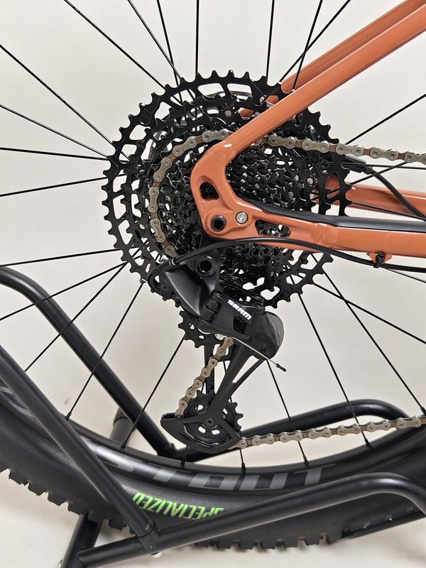 Biker's perspective of Specialized Fuse Sport 27.5 2023 LARGE Dropper bike in action, excellent condition, our Price: £930.00.