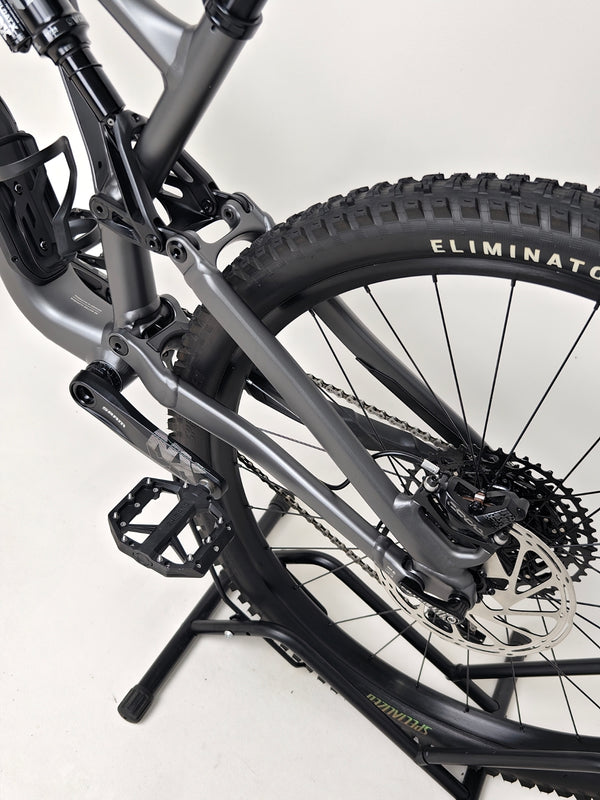 Pedal close-up on Specialized Stumpjumper EVO Comp Alloy 29 2024, in Very Good Condition, for sale at £3,200.00.