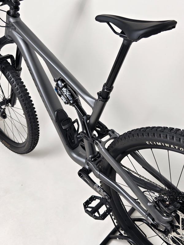 Overhead view of Specialized Stumpjumper EVO Comp Alloy 29 2024 showcasing its features in Very Good Condition, priced at £3,200.00.