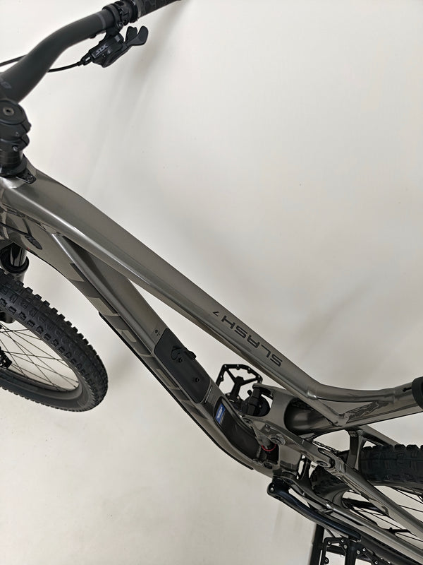 Image showcasing the Trek Slash 7 Gen 5, X-LARGE with Lyrik suspension and SLX components, RRP: £2,775.00, now for £1,760.00 including free fast delivery.