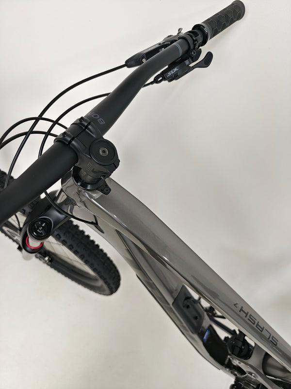 Picture of Trek Slash 7 Gen 5 in Mercury colour, X-LARGE frame with Lyrik suspension and SLX components, RRP: £2,775.00, special price of £1,760.00 with free speedy delivery.