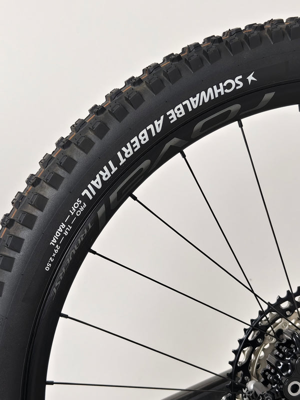 Close view of the mountain bike's frame on the Rocky Mountain Altitude Carbon 70 2022, illustrating its design features, offered for £2,590.00 with free UK delivery.