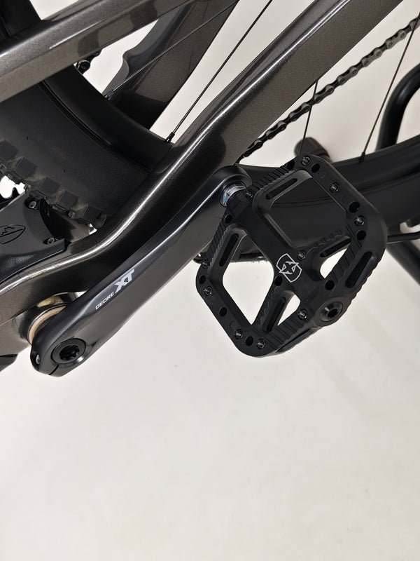 Close-up of the crankset on the Rocky Mountain Altitude Carbon 70 2022 mountain bike, highlighting its performance for £2,590.00 with free UK delivery.