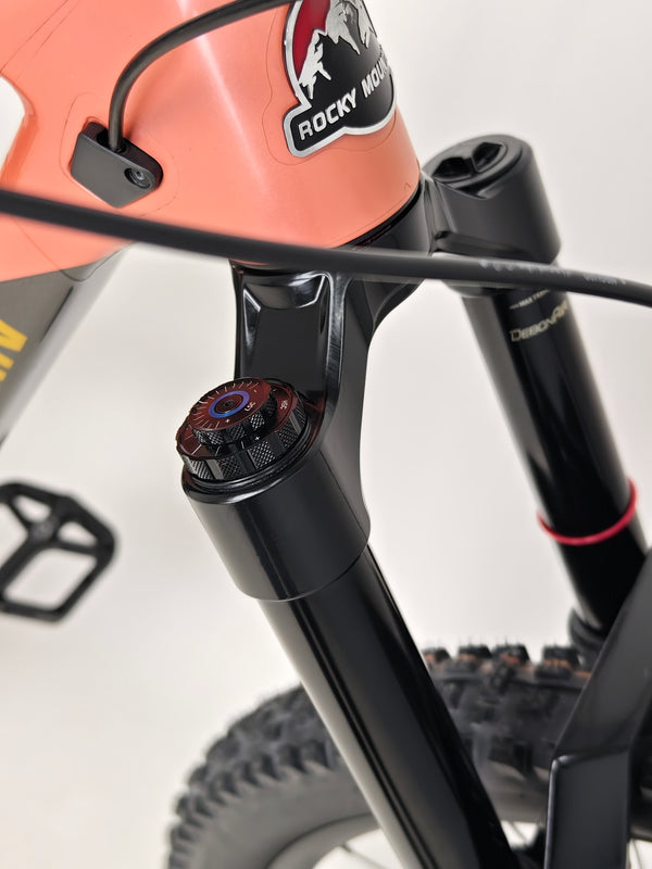 Bike wheels from the Rocky Mountain Altitude Carbon 70 2022 showcased on display for sale at £2,590.00 with free UK delivery.