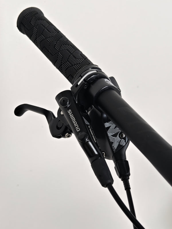 Giant Reign Advanced Pro 2 29 Carbon cockpit view, showcasing SRAM NX Eagle shifters, in Very Good Condition, LARGE size, RRP £4,499.00, currently £1,790.00!