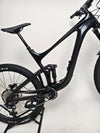 Close-up of Giant Reign Advanced Pro 2 29 Carbon cranks and gears, showcasing performance, in Very Good Condition, LARGE frame, RRP £4,499.00, price at £1,790.00!