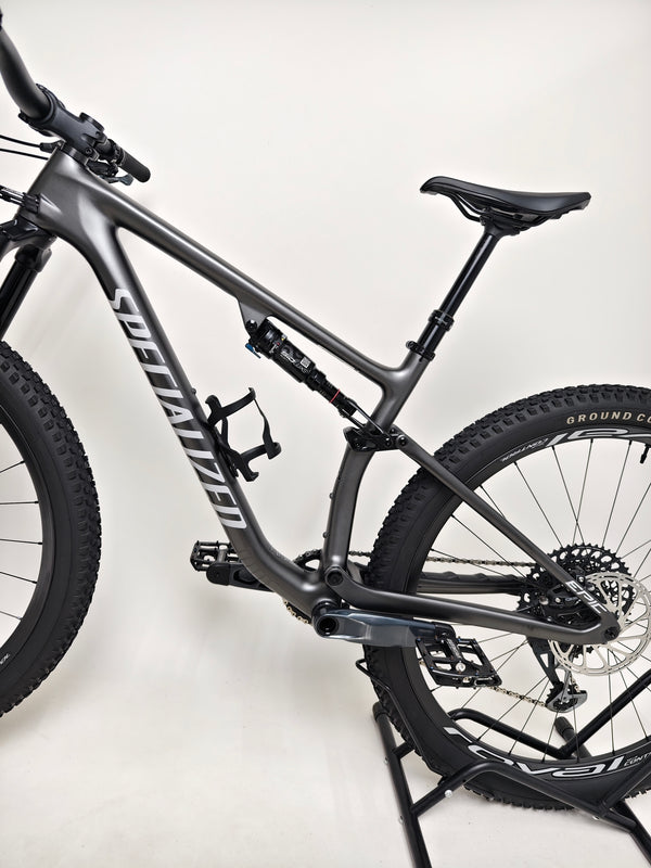 Specialized Epic EVO Expert 2022 detailed shot of gear system, Medium size, Excellent Condition! Original RRP: £7,750.00, your price only £2,790.00 with FREE Delivery!