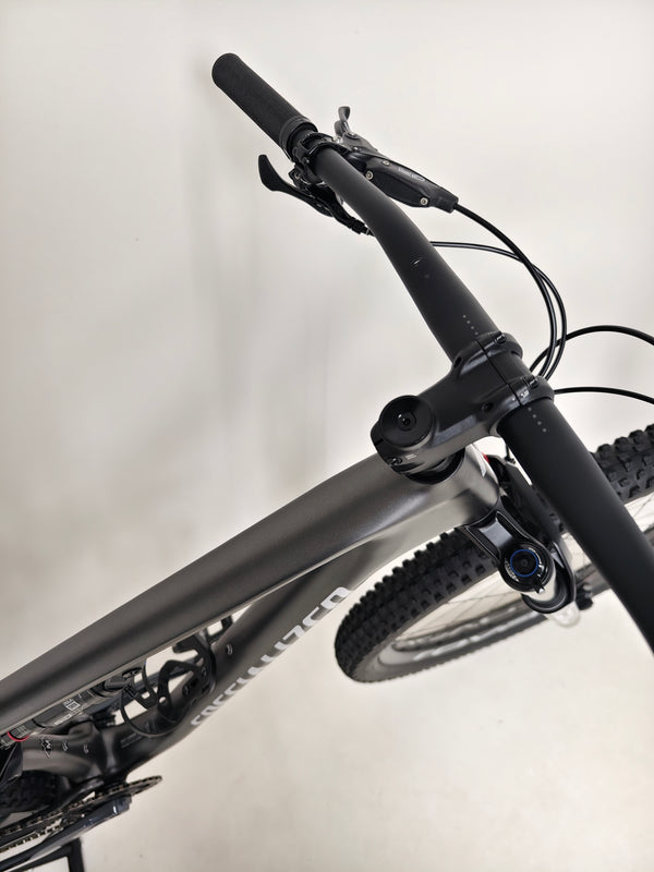 Precision crafted frame of Specialized Epic EVO Expert 2022, Medium size, Excellent Condition! RRP: £7,750.00, now for £2,790.00 with FREE Delivery!