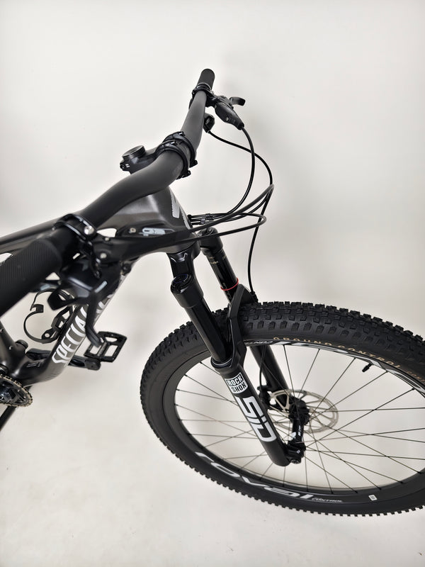 Profile of Specialized Epic EVO Expert 2022 showcasing its design and features, Medium size, Excellent Condition! Former price £7,750.00, now just £2,790.00 with FREE Delivery!