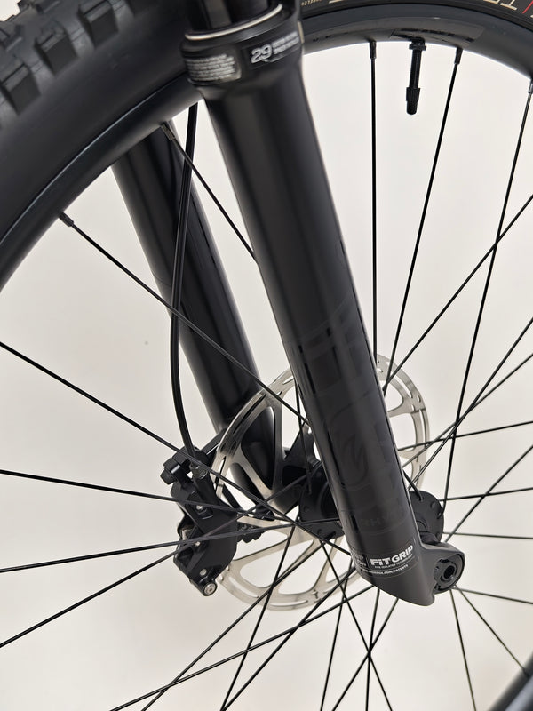 Side shot of Trek Fuel EX 8 XT 2022 detailing FOX suspension, in Excellent Condition, LARGE frame for £1,720.00 at eMado Bikes!