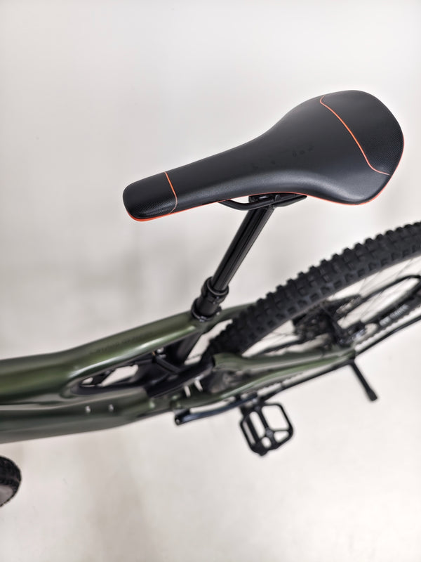 Orbea Rallon M20 Carbon 2021/ LARGE / FOX 38 / RRP: £4,259.00 / Very Good Condition! close-up of the Fox 38 fork stanchion