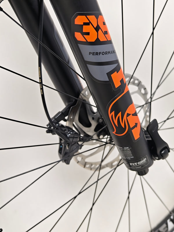 Orbea Rallon M20 Carbon 2021/ LARGE / FOX 38 / RRP: £4,259.00 / Very Good Condition! rear derailleur and chainstay detail photo