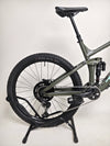 Trek Remedy 8 2023 LARGE — handlebars and cockpit internal routing view
