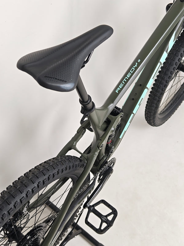 Trek Remedy 8 2023 LARGE — rear derailleur and cassette photo