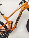 Trek Slash 7 Factory Orange / X-LARGE / YARI / RRP: £3,200.00 / Very Good Condition / Our Price 1,770.00 including FREE UK Delivery! Tubeless wheel and valve detail on Trek Slash 7