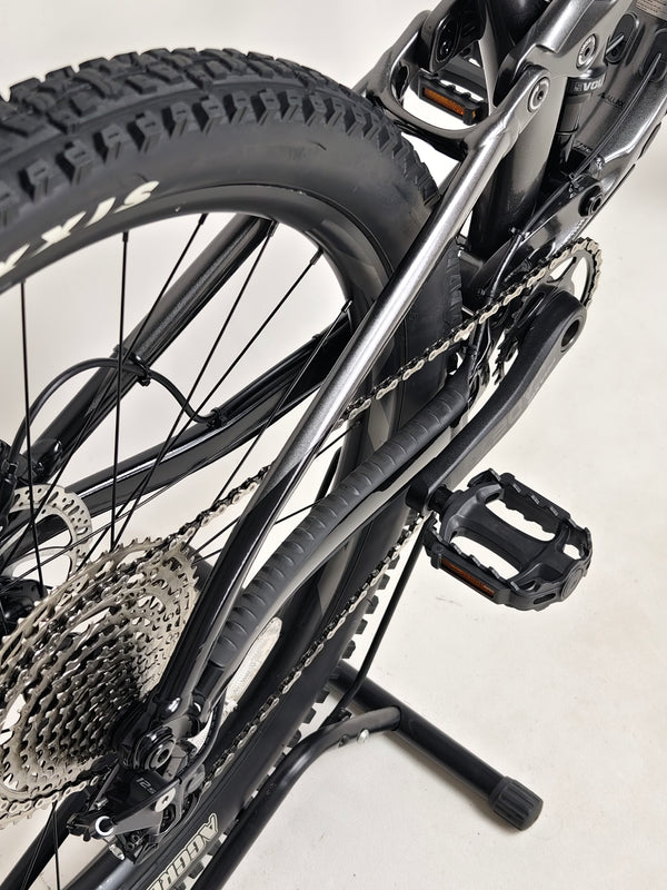 Giant Trance 29 2 2022 / MEDIUM / RRP: £3,299.00 / Excellent Condition! — final full-bike view highlighting clean, ready-to-ride condition