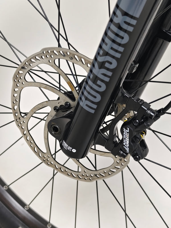 Haibike AllTrail 5 27.5 2022 Full Suspension e-Bike captured in its excellent visual condition. Available at an attractive price of £1,870.00 at eMado!