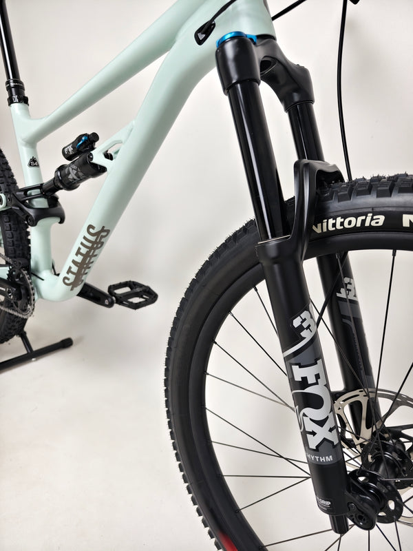 Image of Specialized Status 160 2023 Large S4 with tubeless ready wheels and excellent condition, available for £1,750 (RRP £2,900) ready for aggressive trail riding.