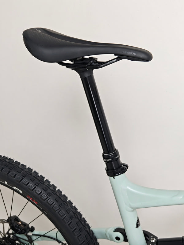 View of the tires on the Specialized Status 160 2023 Large S4 bike, showcasing its excellent used condition and priced at £1,750 (RRP £2,900).