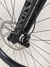 Aesthetic view of the 2023 Lapierre Zesty AM CF 8.9 Large bike, excellently maintained priced at £2,850.