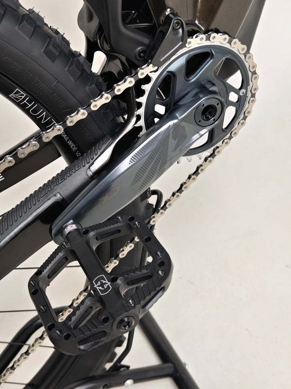 2023 Lapierre Zesty AM CF 8.9 Large with Sram components, perfect for any rider, priced at £2,850.