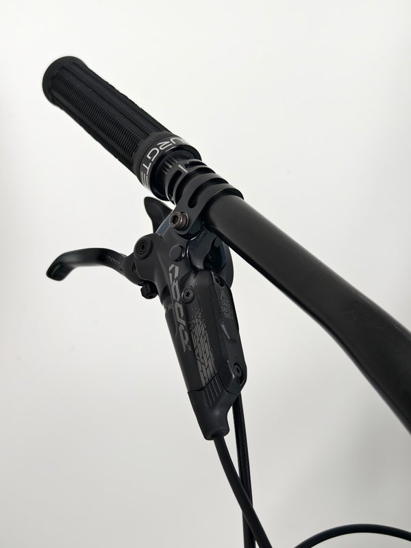 Evil Offering V1 Carbon / MEDIUM / Very Good Condition (Read Description)