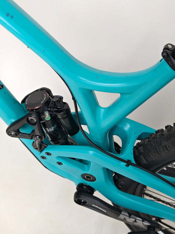 Evil Offering V1 Carbon / MEDIUM / Very Good Condition (Read Description)