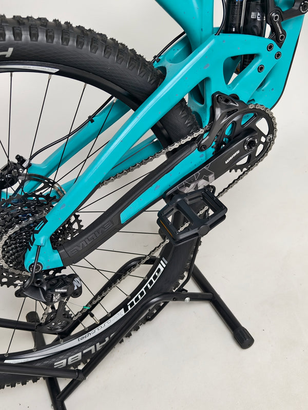 Evil Offering V1 Carbon / MEDIUM / Very Good Condition (Read Description)