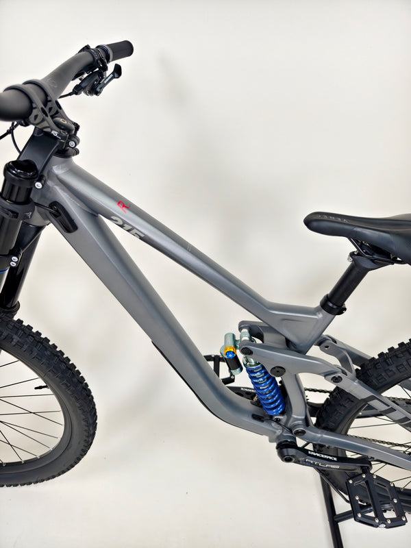 Cube Two15 Pro 27.5 2024 / MEDIUM / Downhill / Excellent Condition