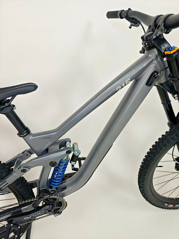 Cube Two15 Pro 27.5 2024 / MEDIUM / Downhill / Excellent Condition