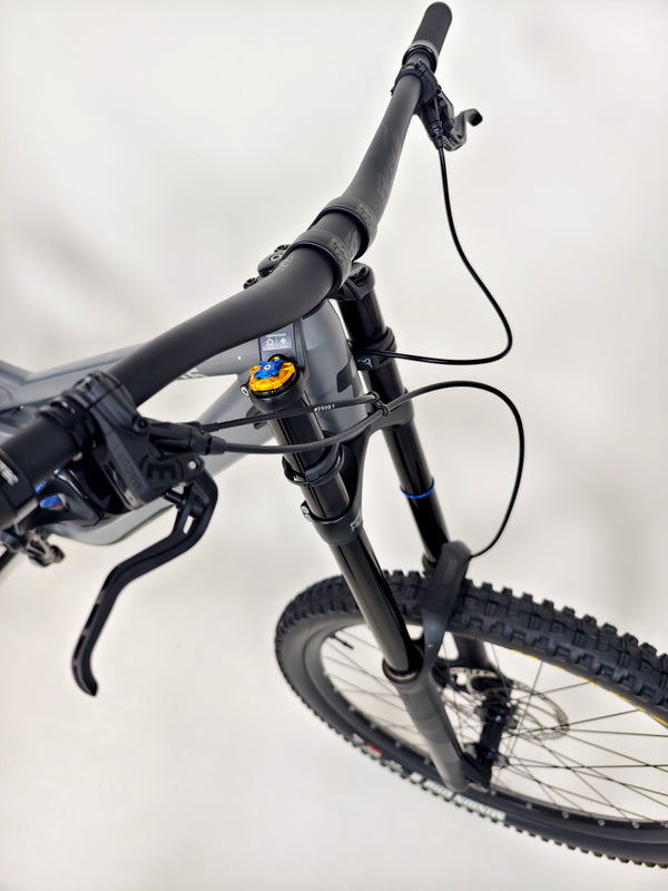Cube Two15 Pro 27.5 2024 / MEDIUM / Downhill / Excellent Condition