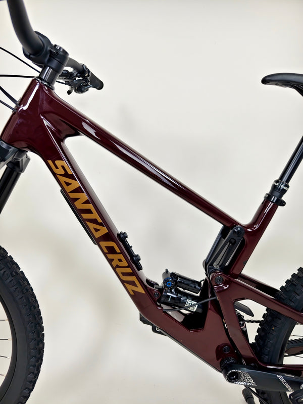 Santa Cruz Nomad 5 C R 27.5 2022 / LARGE / Carbon / Excellent Condition