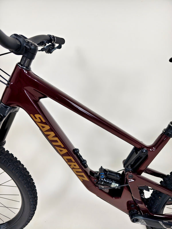 Santa Cruz Nomad 5 C R 27.5 2022 / LARGE / Carbon / Excellent Condition