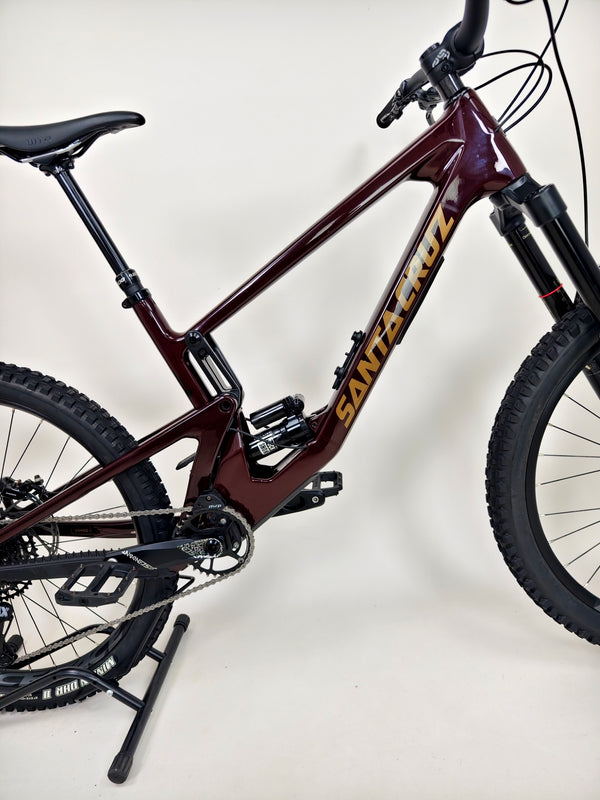 Santa Cruz Nomad 5 C R 27.5 2022 / LARGE / Carbon / Excellent Condition