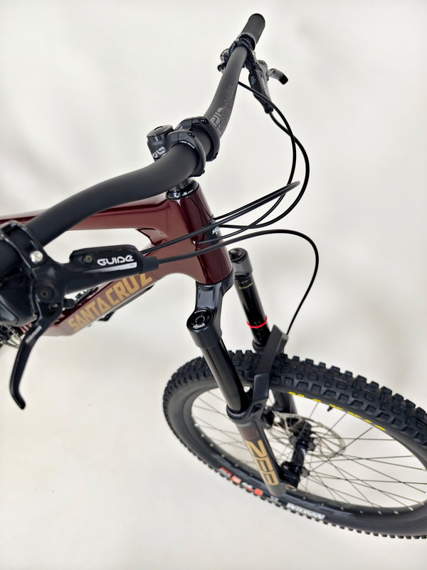 Santa Cruz Nomad 5 C R 27.5 2022 / LARGE / Carbon / Excellent Condition