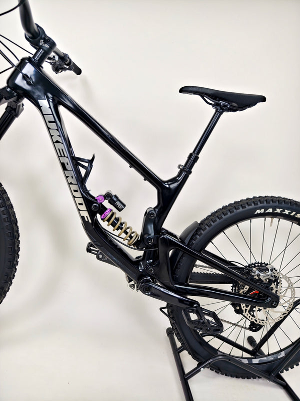 Nukeproof Giga 297 Limited-Edition "Sprung" Carbon 2023 / MEDIUM / Custom Built / Excellent Condition