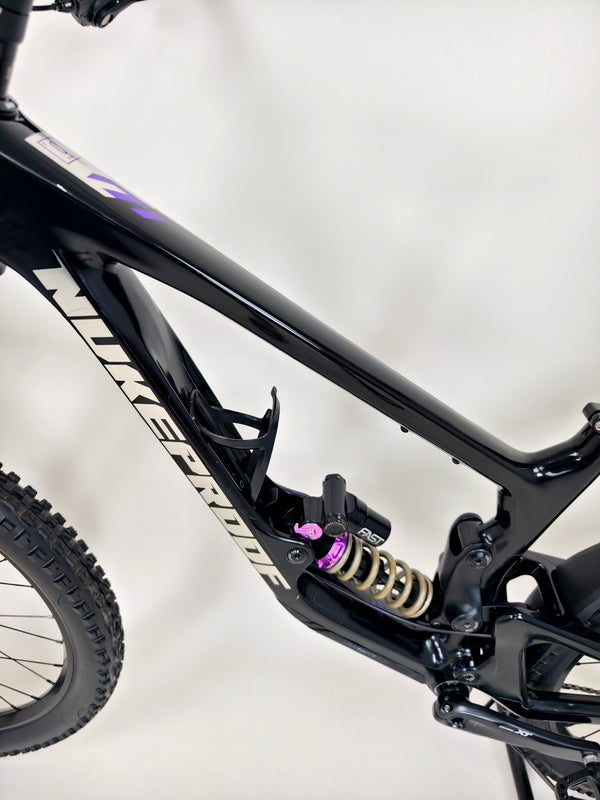 Nukeproof Giga 297 Limited-Edition "Sprung" Carbon 2023 / MEDIUM / Custom Built / Excellent Condition