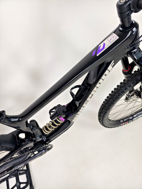 Nukeproof Giga 297 Limited-Edition "Sprung" Carbon 2023 / MEDIUM / Custom Built / Excellent Condition