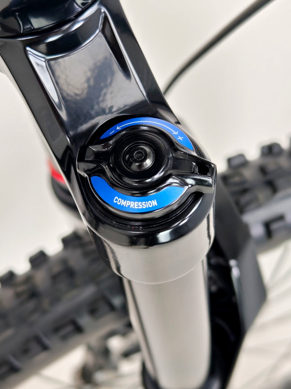 Nukeproof Giga 297 Limited-Edition "Sprung" Carbon 2023 / MEDIUM / Custom Built / Excellent Condition