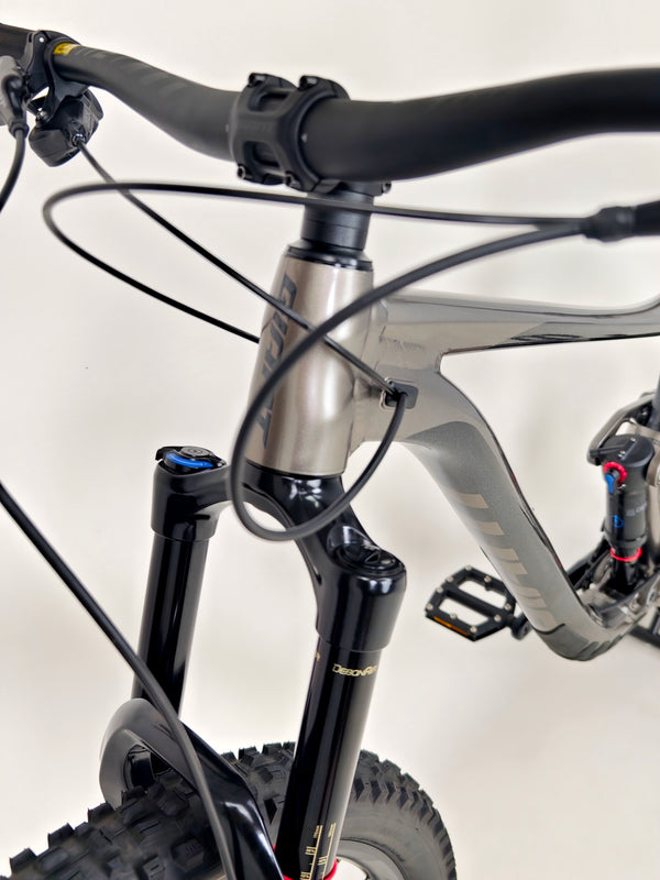 Giant Reign 29 2022 / LARGE / RRP: £2,999.00 / Excellent Condition!