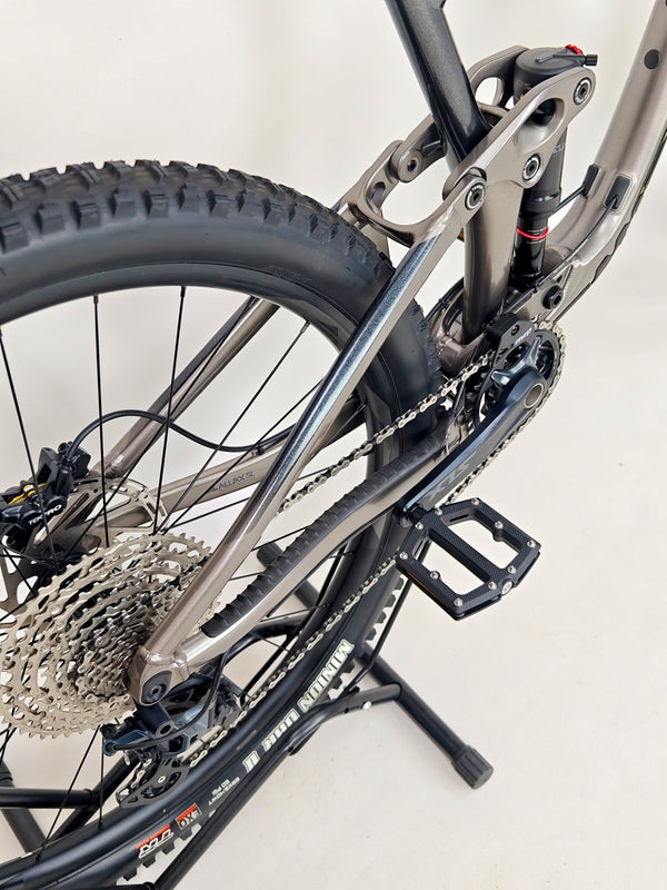 Giant Reign 29 2022 / LARGE / RRP: £2,999.00 / Excellent Condition!