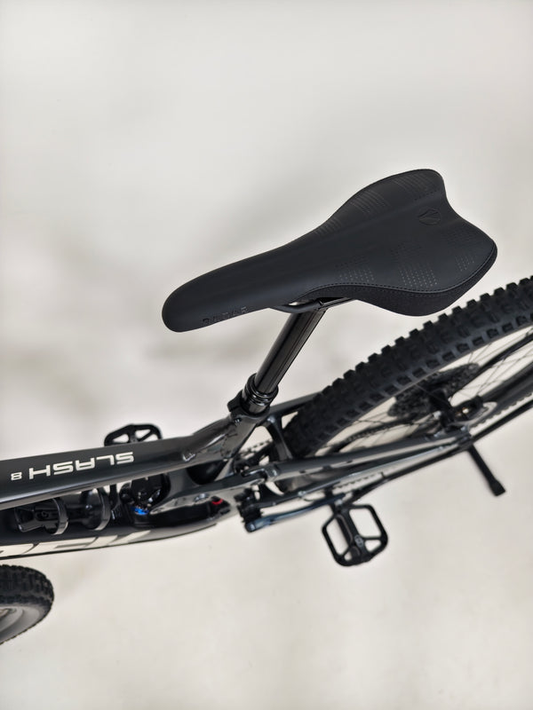 Trek Slash 8 Gen 5 2022 / MEDIUM / RRP: £3,700.00 / Excellent Condition!