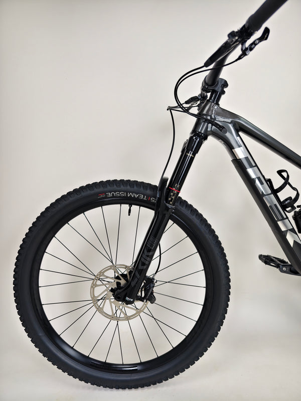 Trek Slash 8 Gen 5 2022 / MEDIUM / RRP: £3,700.00 / Excellent Condition!