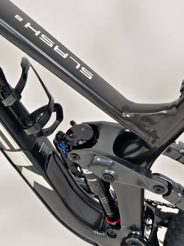 Trek Slash 8 Gen 5 2022 / MEDIUM / RRP: £3,700.00 / Excellent Condition!
