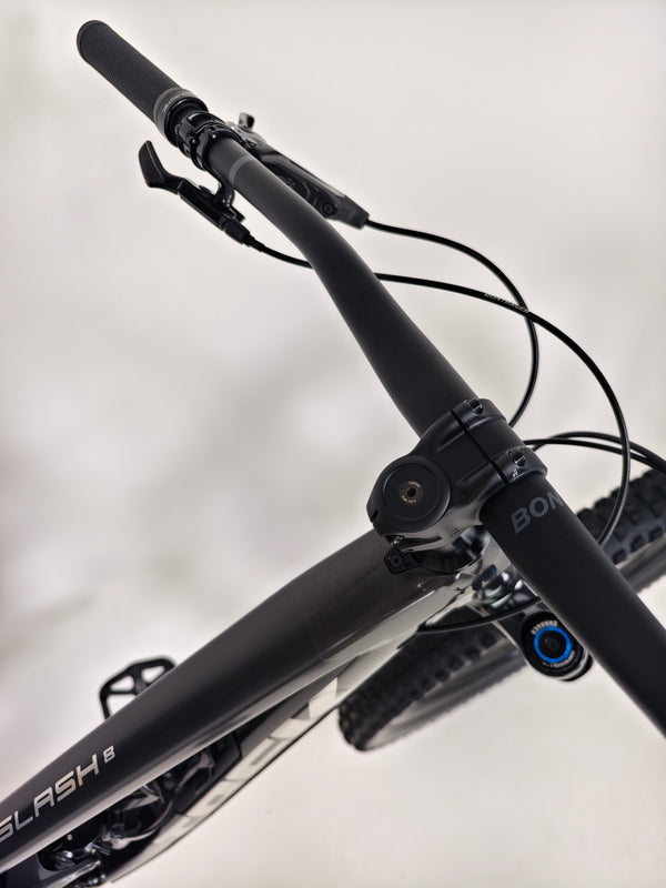 Trek Slash 8 Gen 5 2022 / MEDIUM / RRP: £3,700.00 / Excellent Condition!