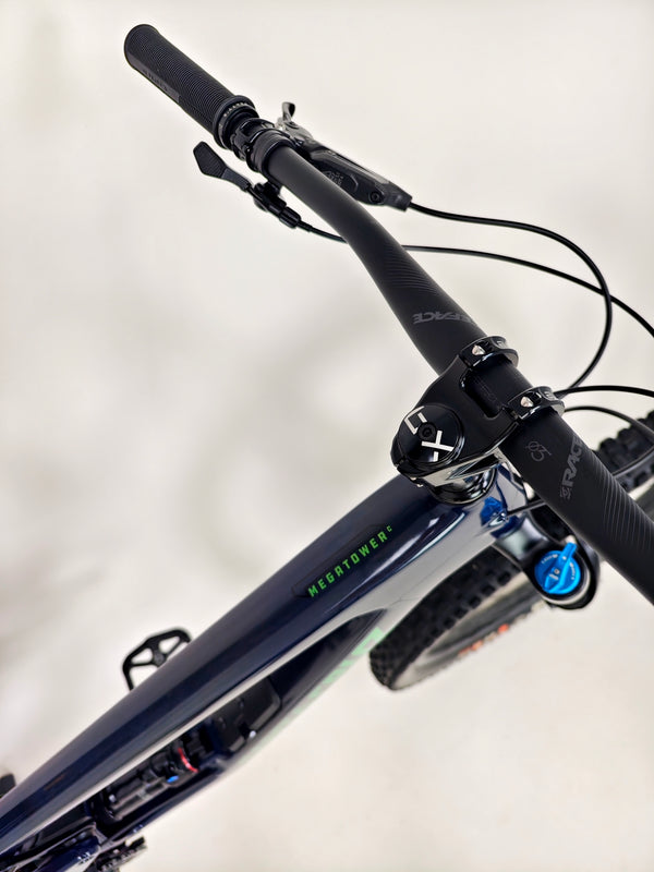 Santa Cruz Megatower 2 GX C 2023 / LARGE / RRP: £7,899.00 / Excellent Condition!