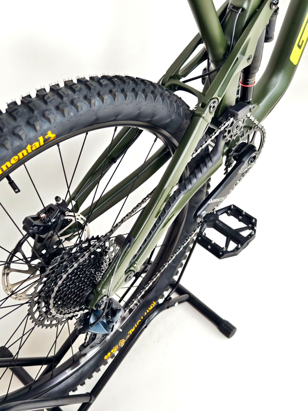 GT Force Carbon Pro Enduro 2023 / LARGE / RRP: £4,700.00 / Excellent Condition!