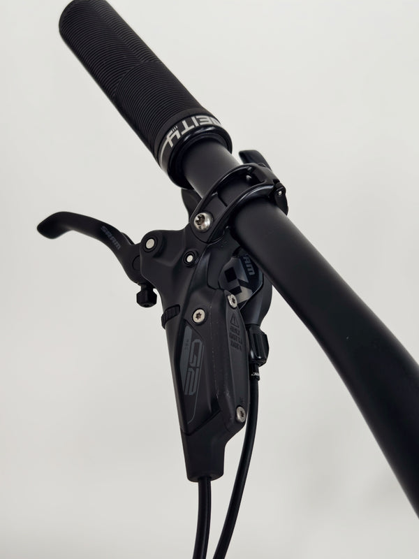 Specialized Stumpjumper Expert 2022 CARBON/ LARGE / FOX/ RRP: £6,000.00/ Excellent Condition!